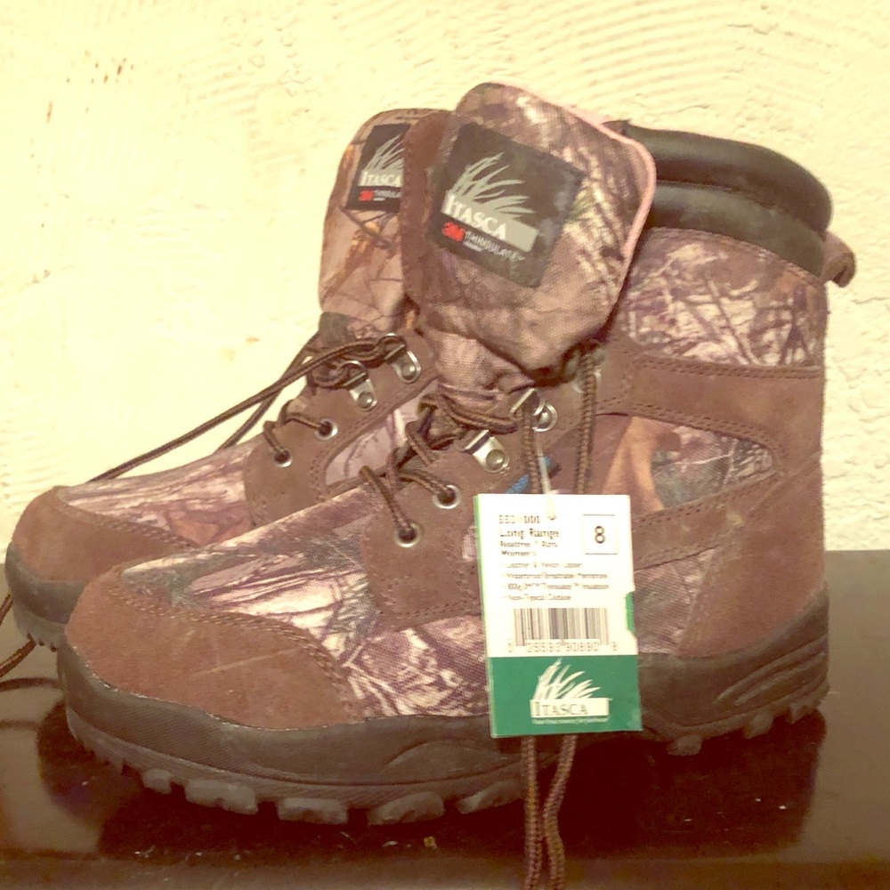 NWT Women's Long Range Waterproof Hiking Boot